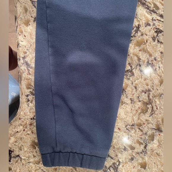 Lululemon Joggers size 8 - Picture 3 of 5